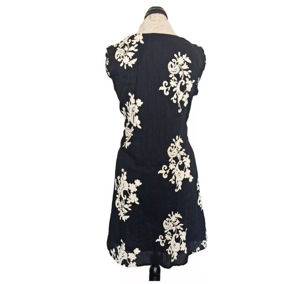Westport Floral Dress Size Medium Black Beige  Embroidered Sleevesless Bohemian - Picture 2 of 12
